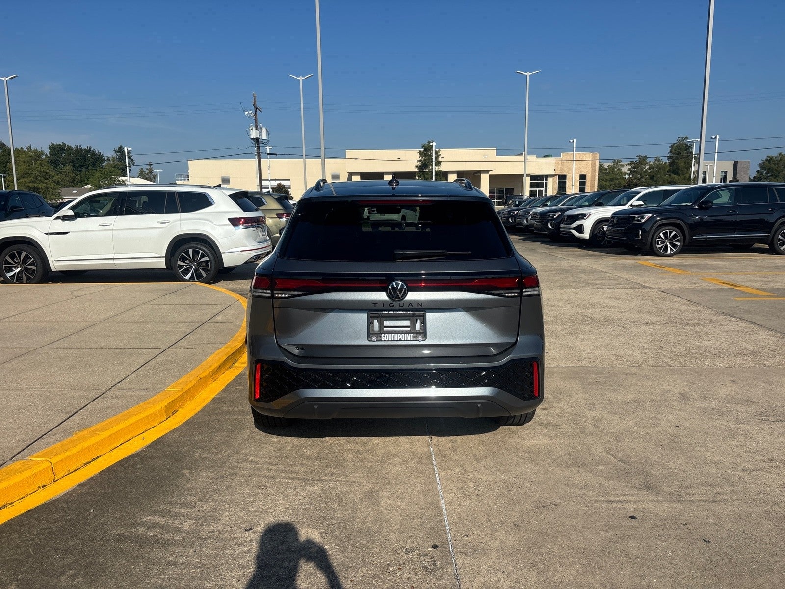 2026 Volkswagen Tiguan SE R-Line Black