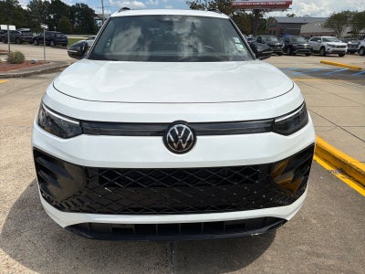 2025 Volkswagen Tiguan SE R-Line Black