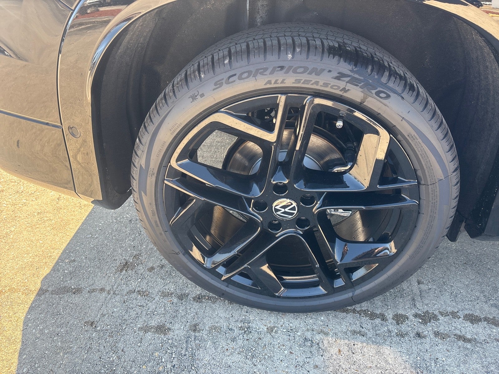 2026 Volkswagen Tiguan SE R-Line Black