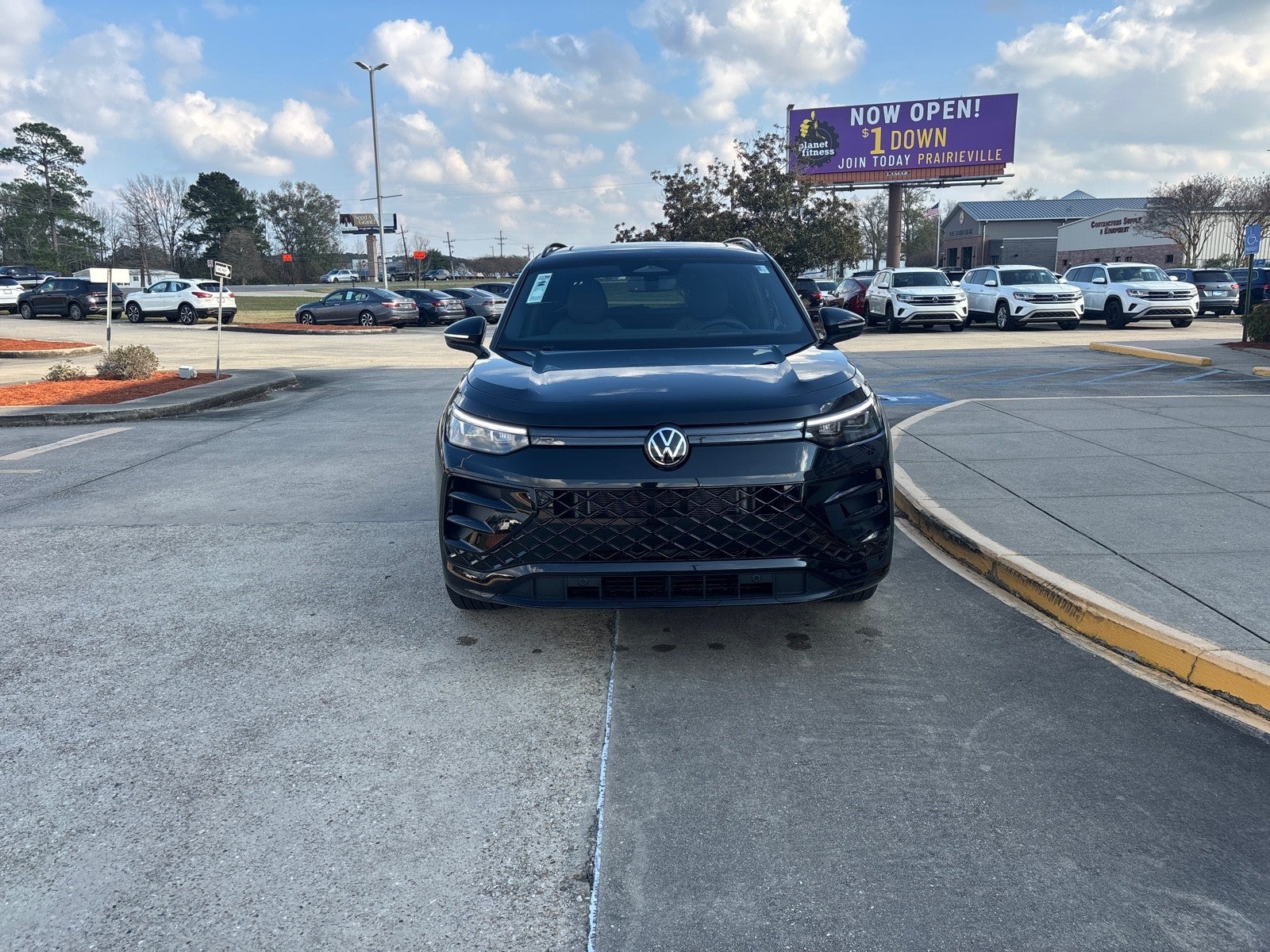 2026 Volkswagen Tiguan SE R-Line Black