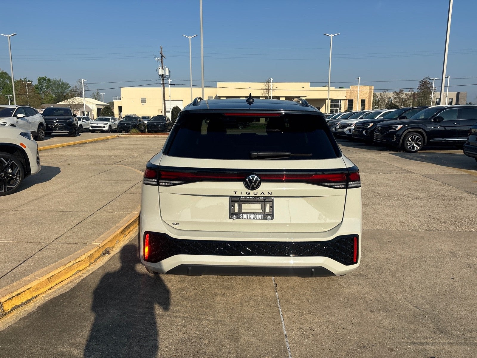 2026 Volkswagen Tiguan SE R-Line Black