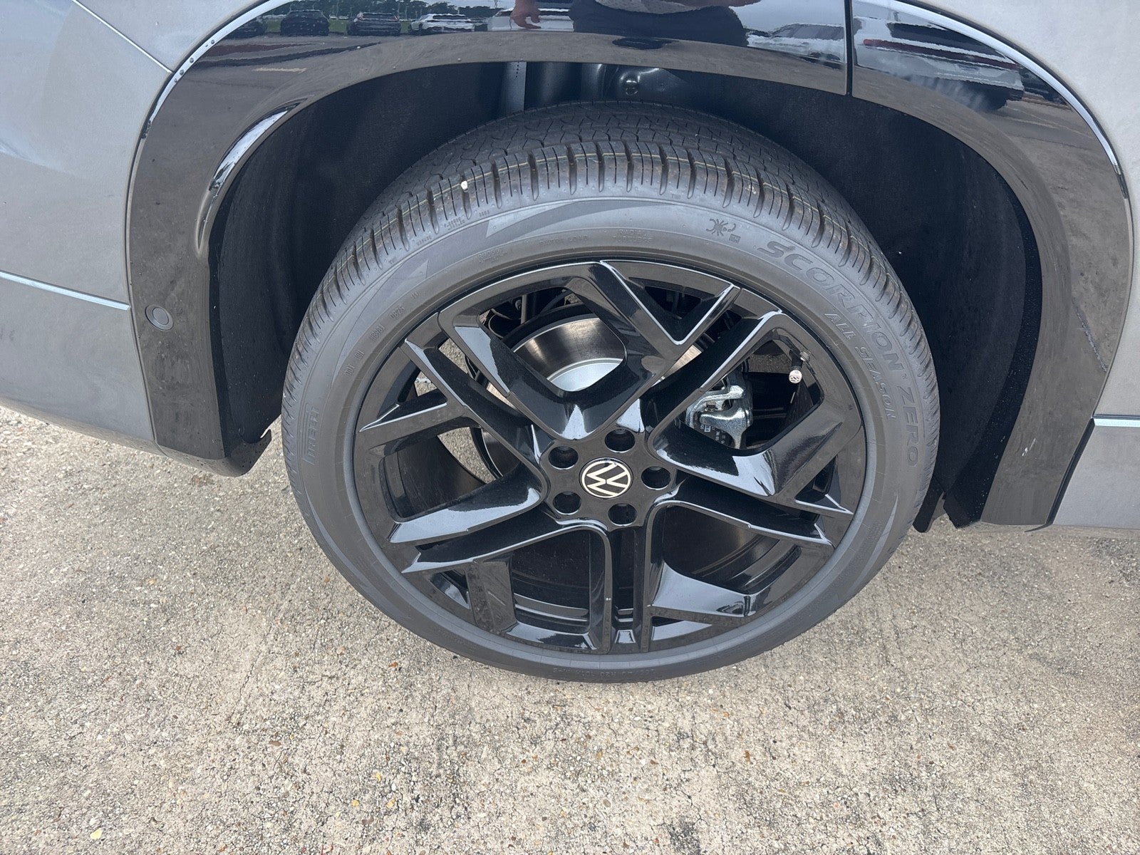 2026 Volkswagen Tiguan SE R-Line Black