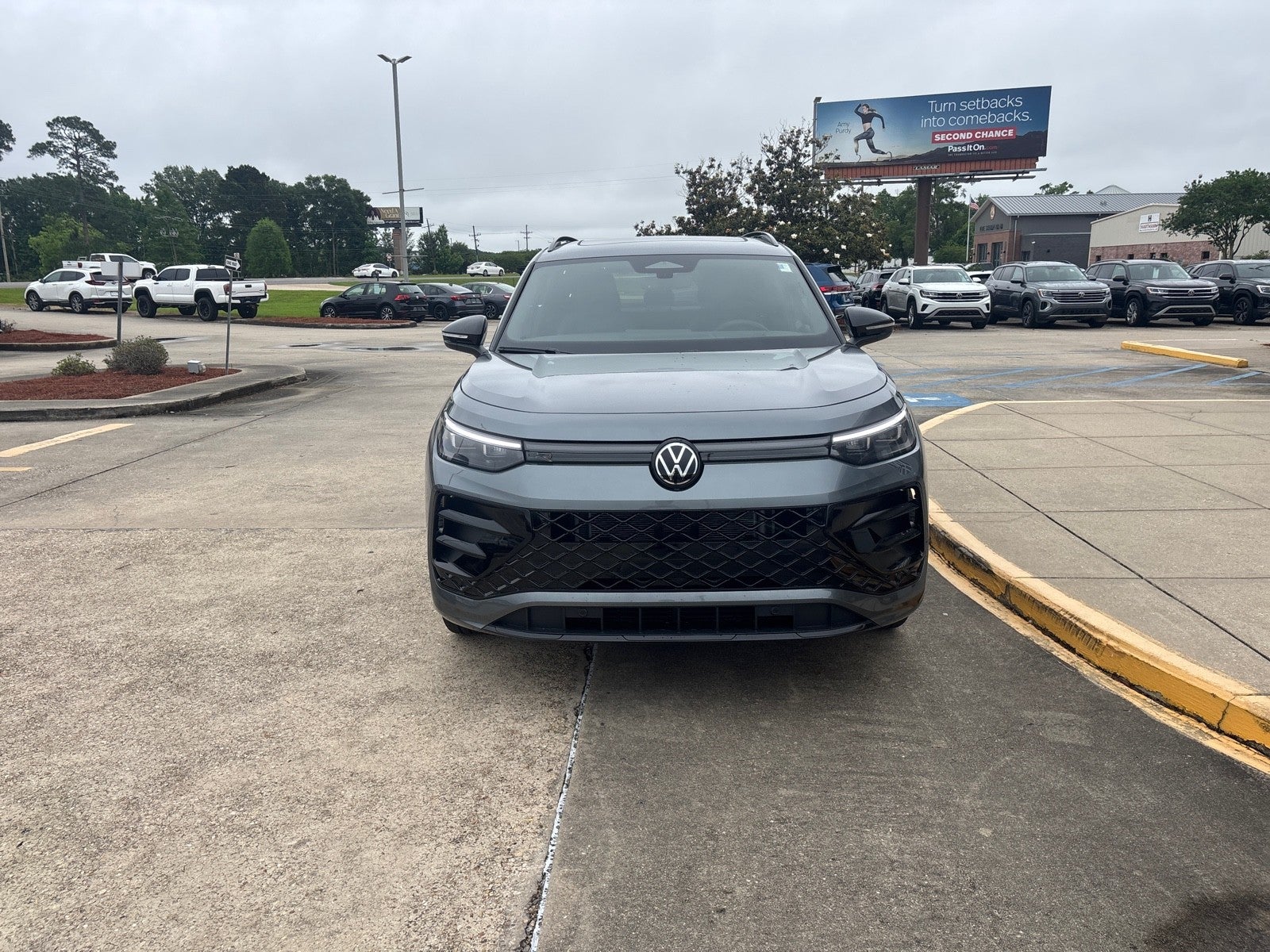 2026 Volkswagen Tiguan SE R-Line Black