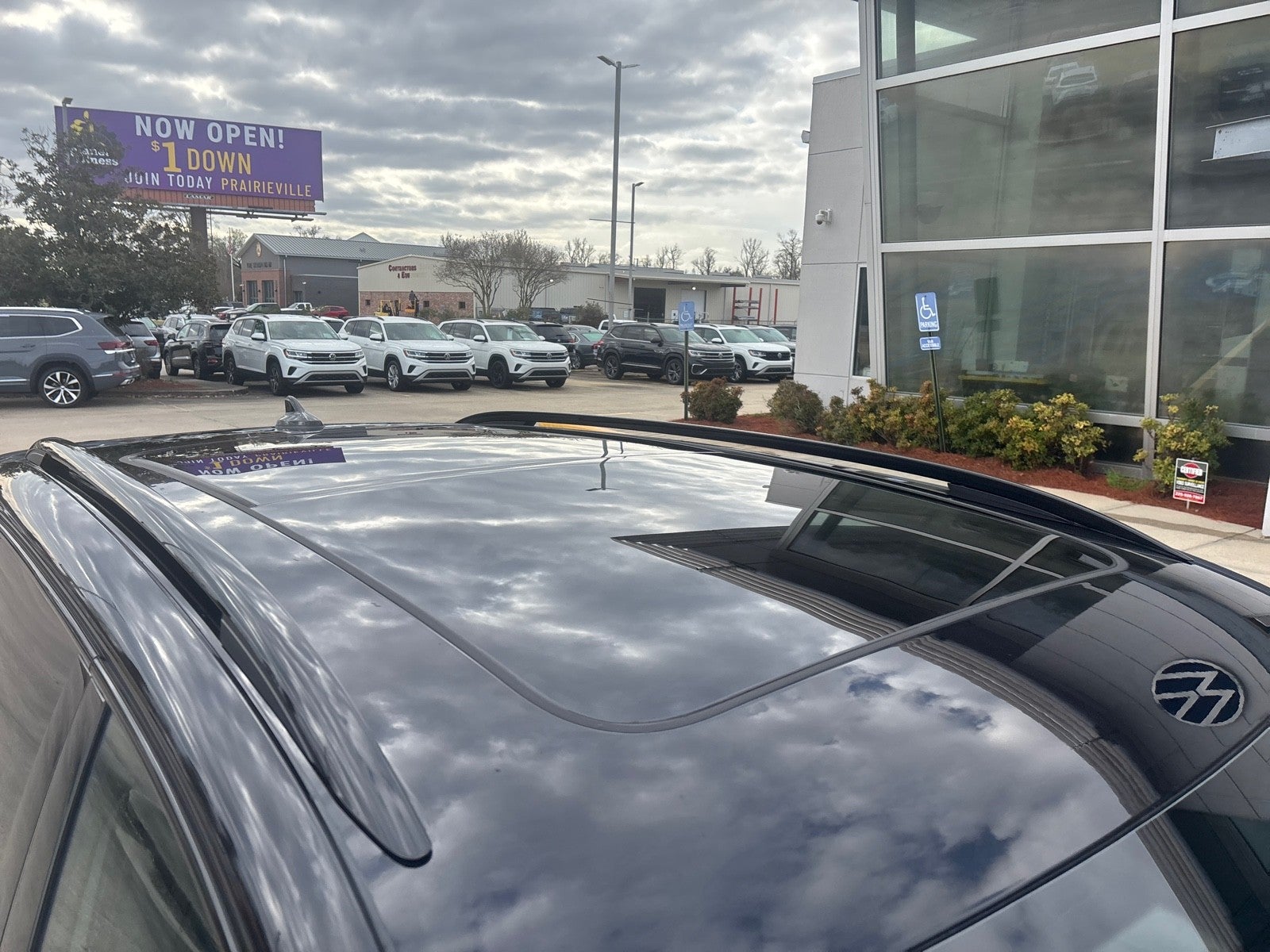 2026 Volkswagen Tiguan SE R-Line Black