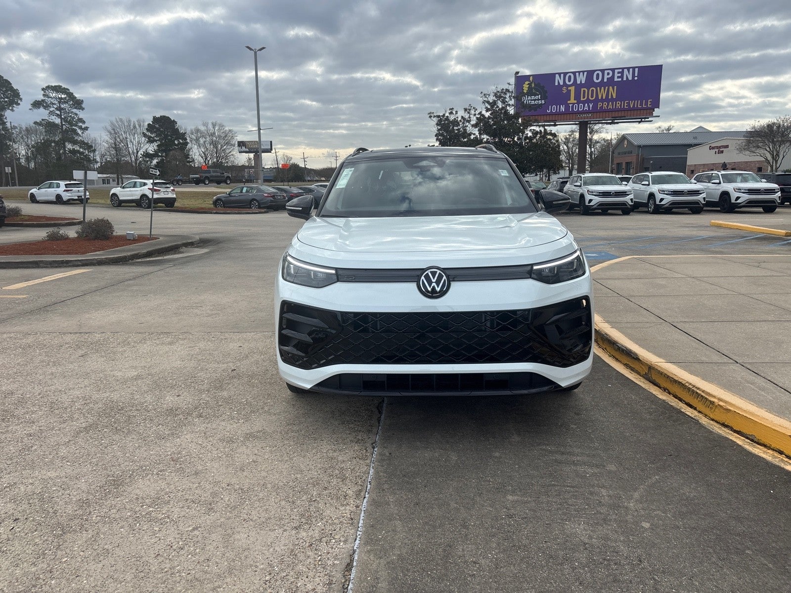 2026 Volkswagen Tiguan SE R-Line Black