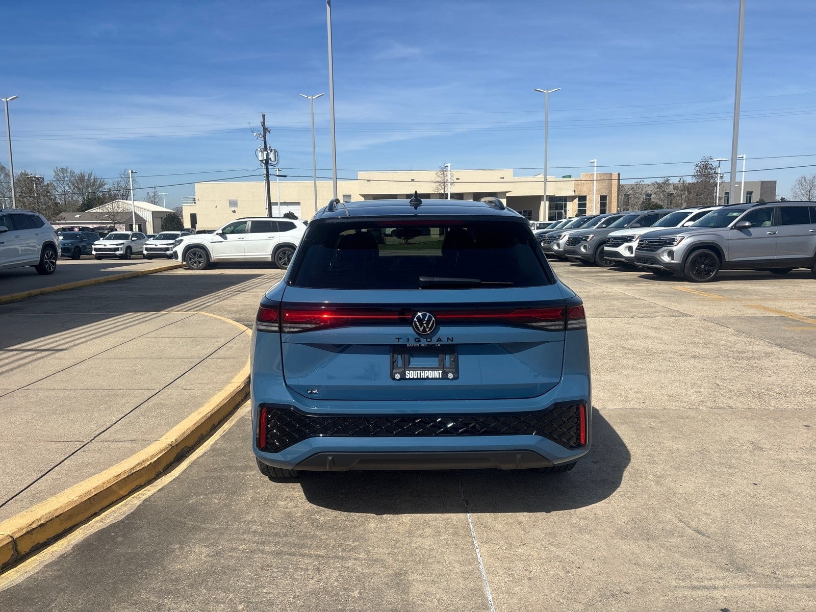 2026 Volkswagen Tiguan SE R-Line Black