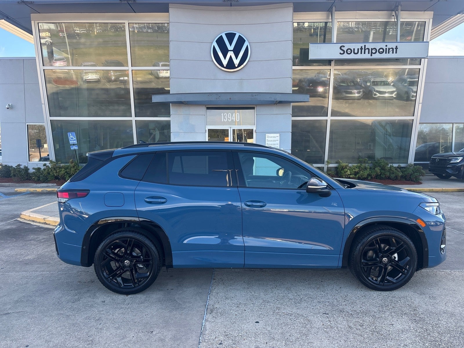 2026 Volkswagen Tiguan SE R-Line Black