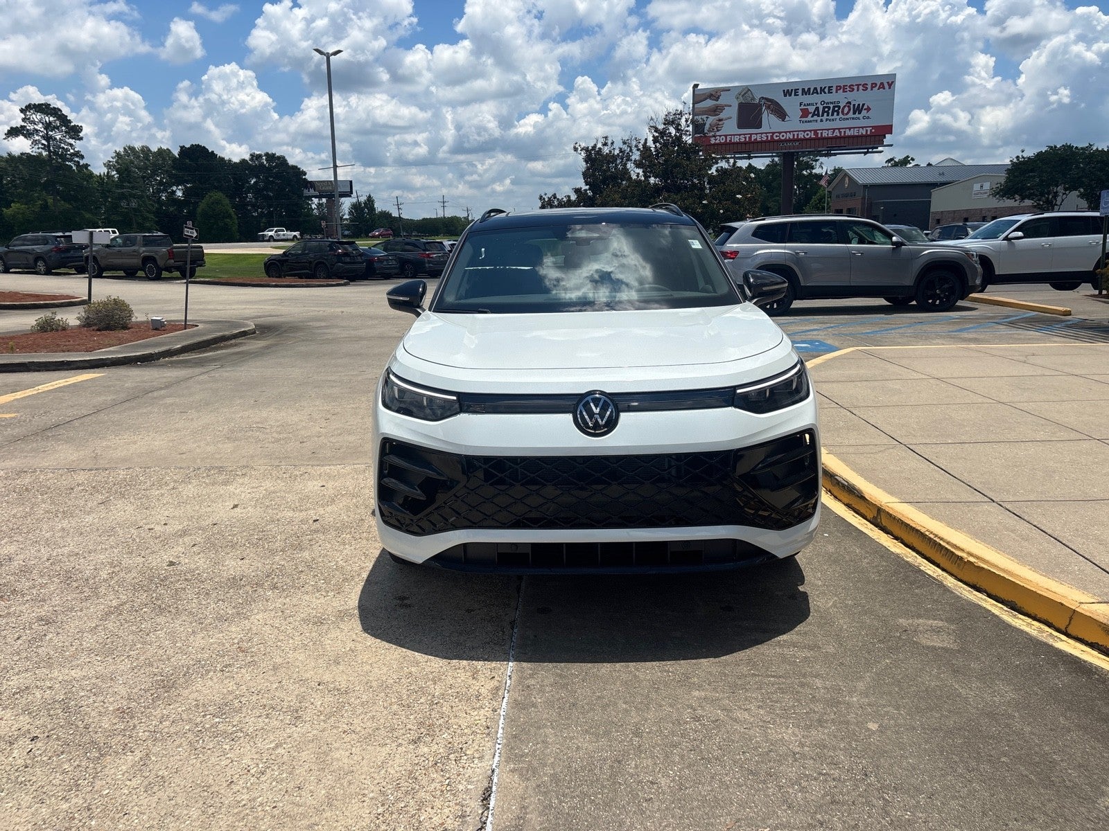 2026 Volkswagen Tiguan SE R-Line Black