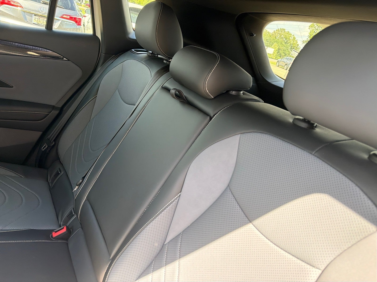 2025 Volkswagen Tiguan SE R-Line Black