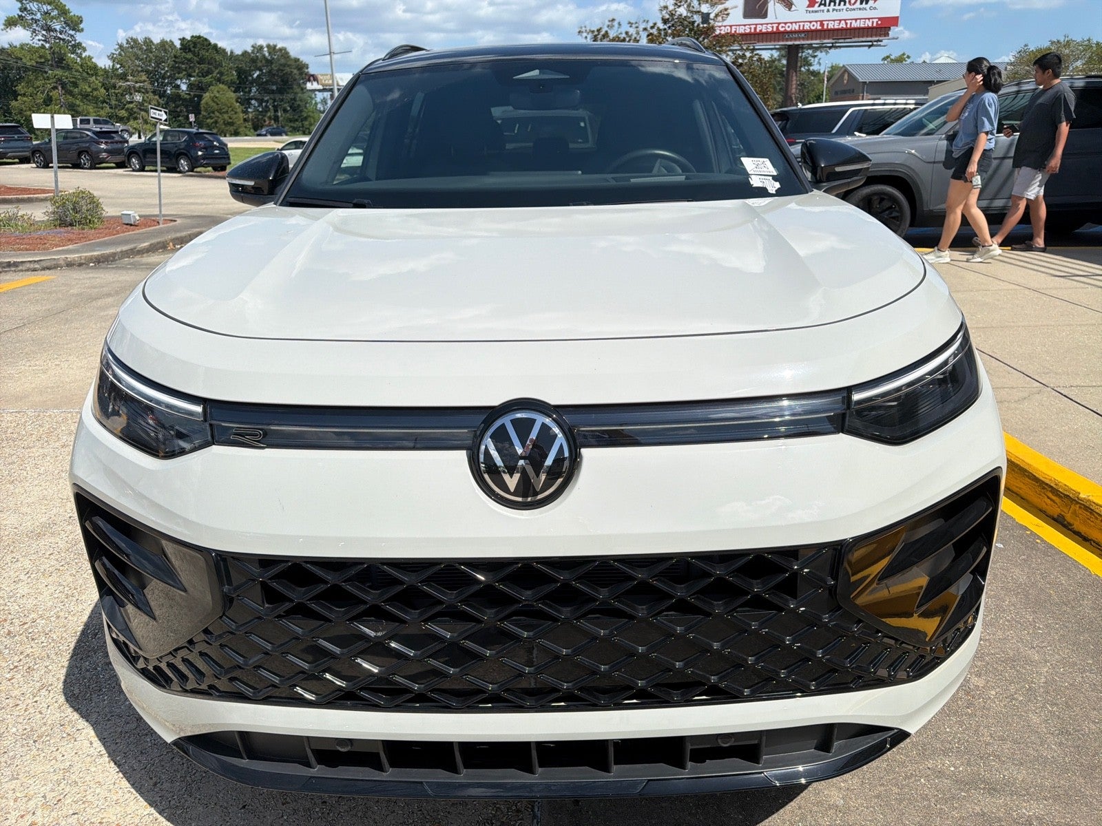 2025 Volkswagen Tiguan SE R-Line Black