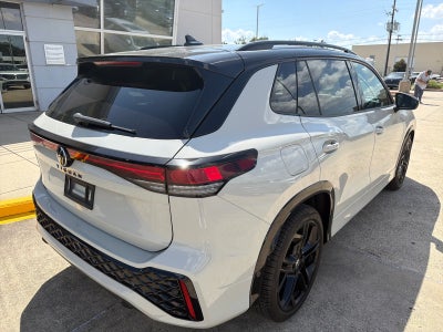 2025 Volkswagen Tiguan SE R-Line Black