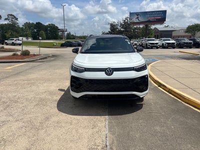 2026 Volkswagen Tiguan SE R-Line Black