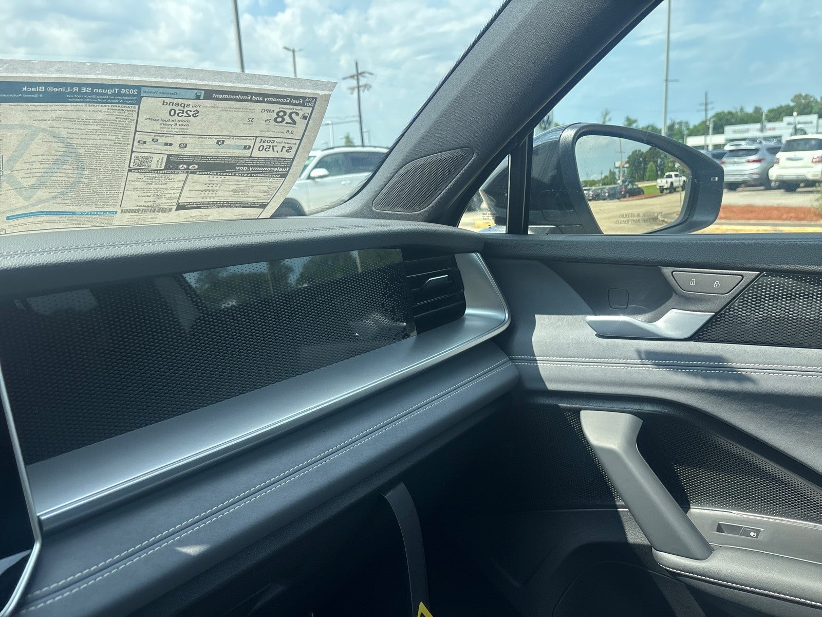 2026 Volkswagen Tiguan SE R-Line Black