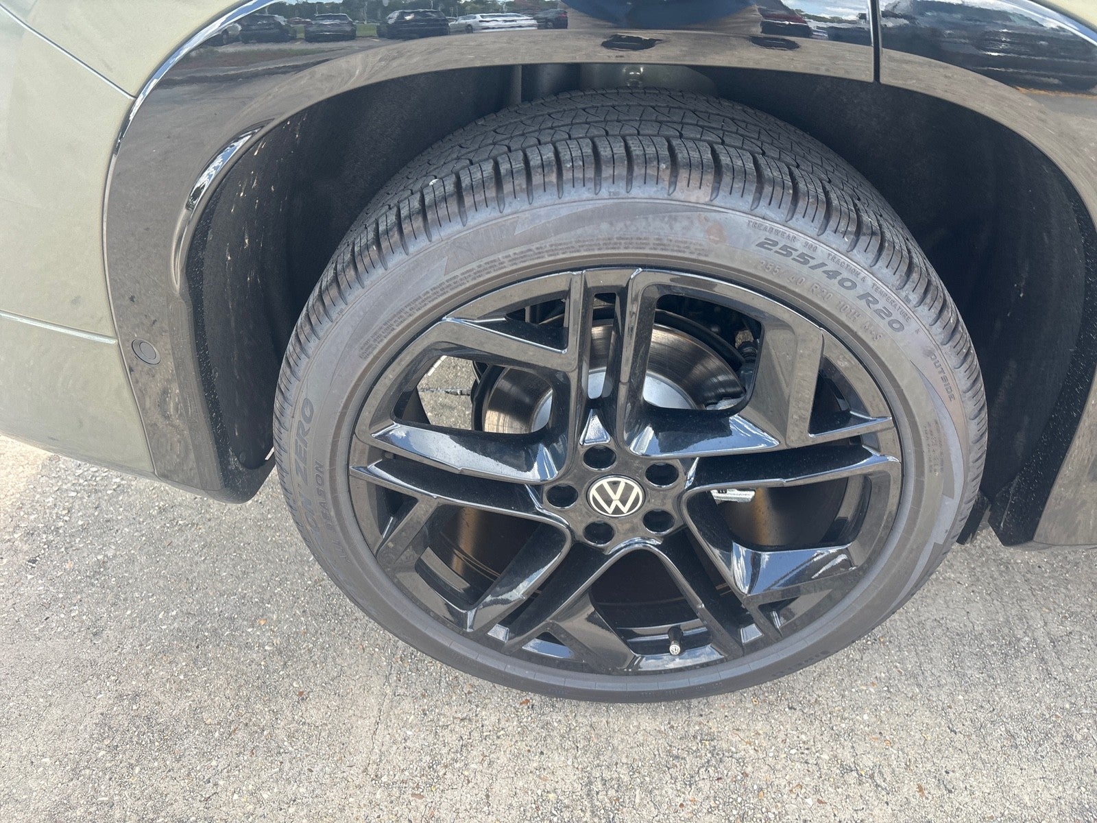 2026 Volkswagen Tiguan SE R-Line Black