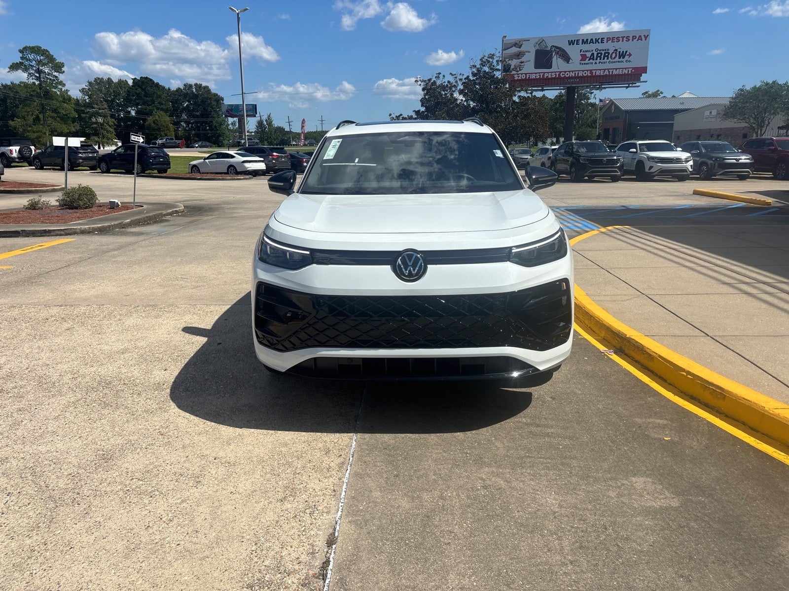 2026 Volkswagen Tiguan SE R-Line Black