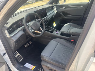 2026 Volkswagen Tiguan SE R-Line Black
