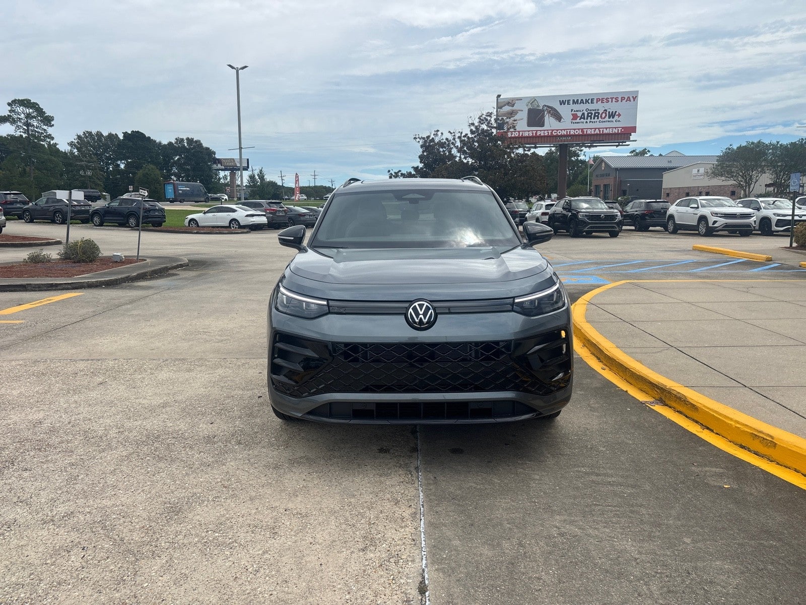 2026 Volkswagen Tiguan SE R-Line Black