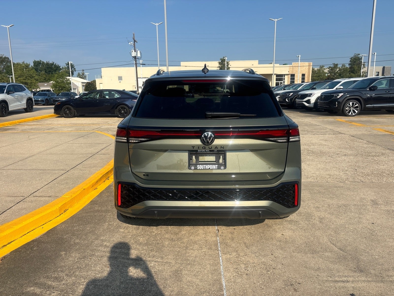 2026 Volkswagen Tiguan SE R-Line Black