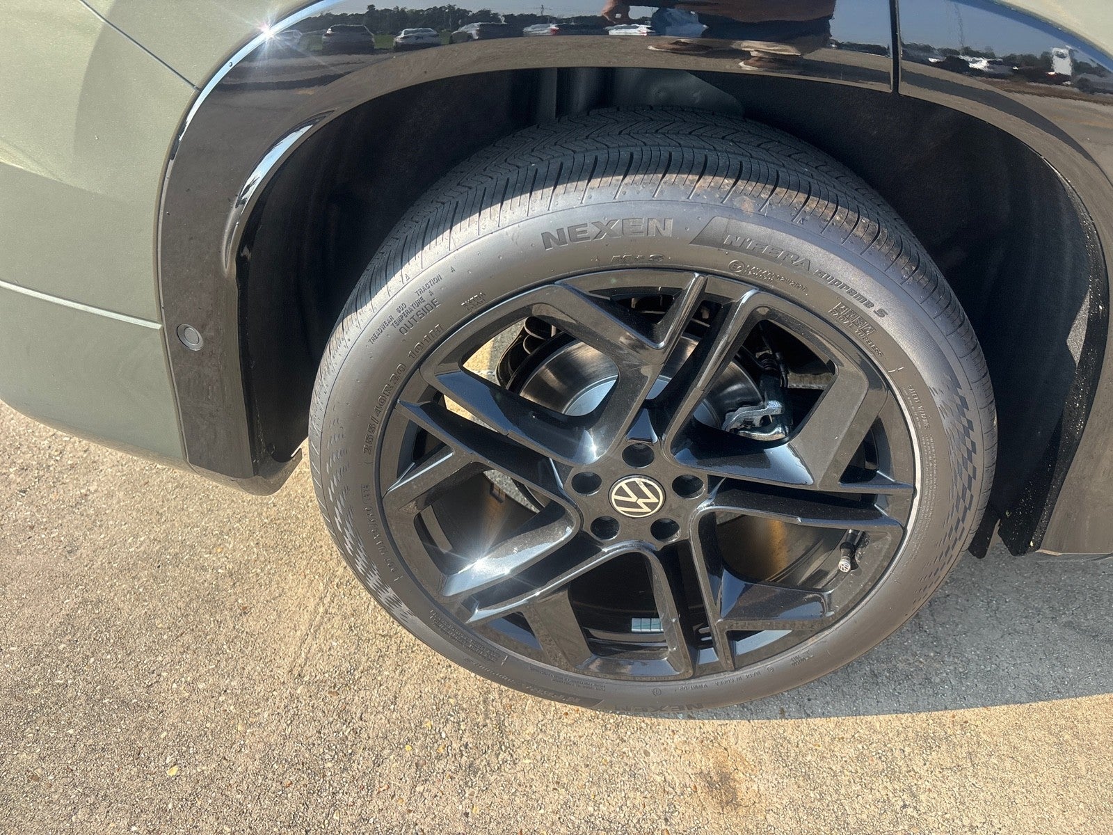 2026 Volkswagen Tiguan SE R-Line Black