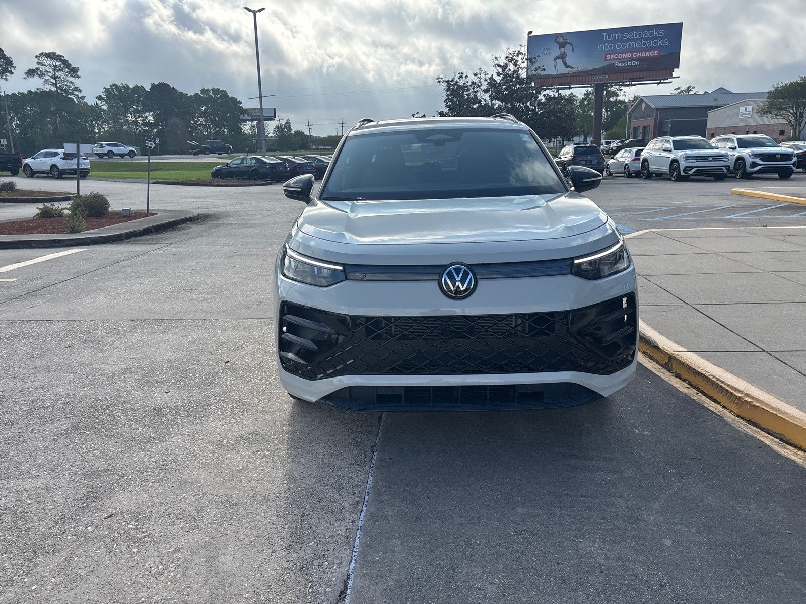 2026 Volkswagen Tiguan SE R-Line Black