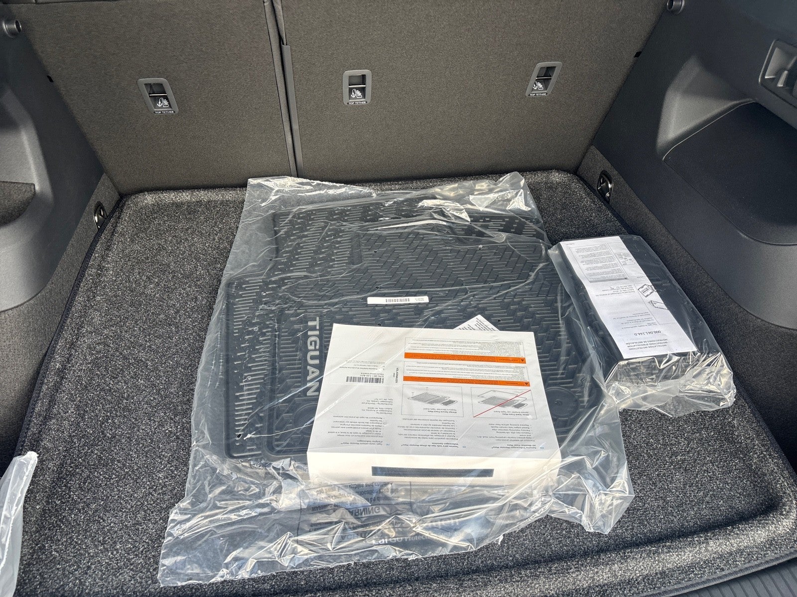 2026 Volkswagen Tiguan SE R-Line Black