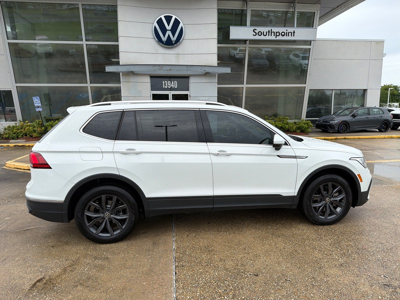 2024 Volkswagen Tiguan SE