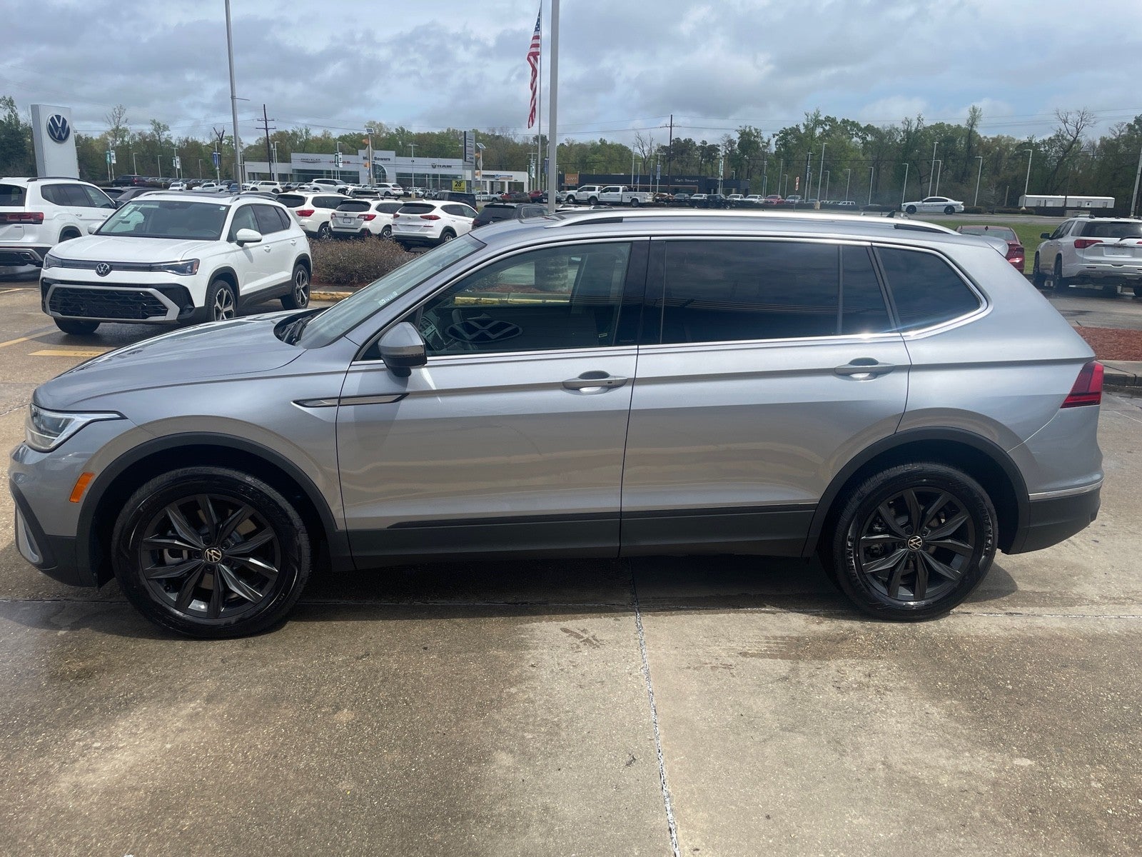 2024 Volkswagen Tiguan SE