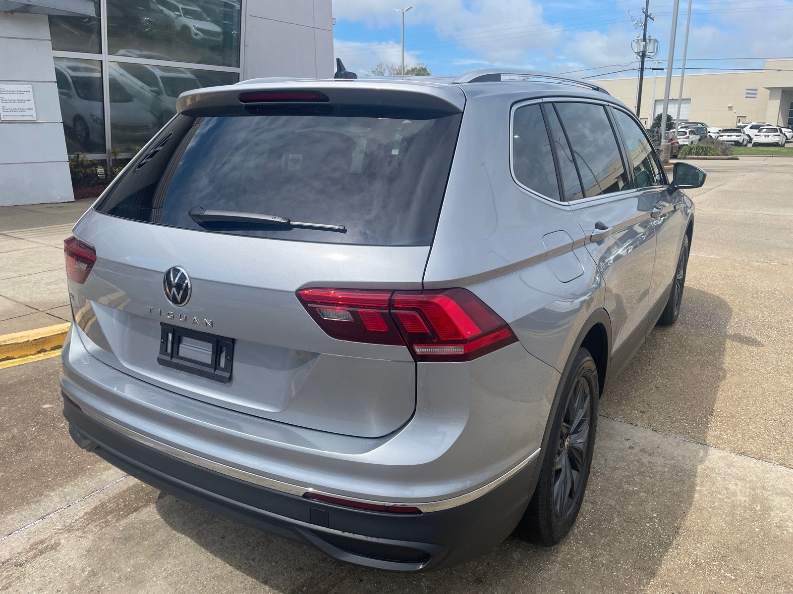 2024 Volkswagen Tiguan SE