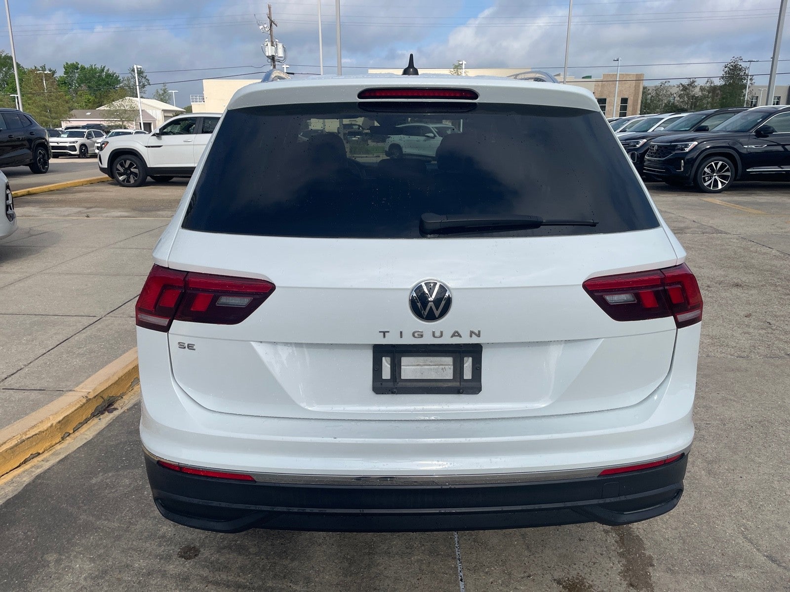 2023 Volkswagen Tiguan SE