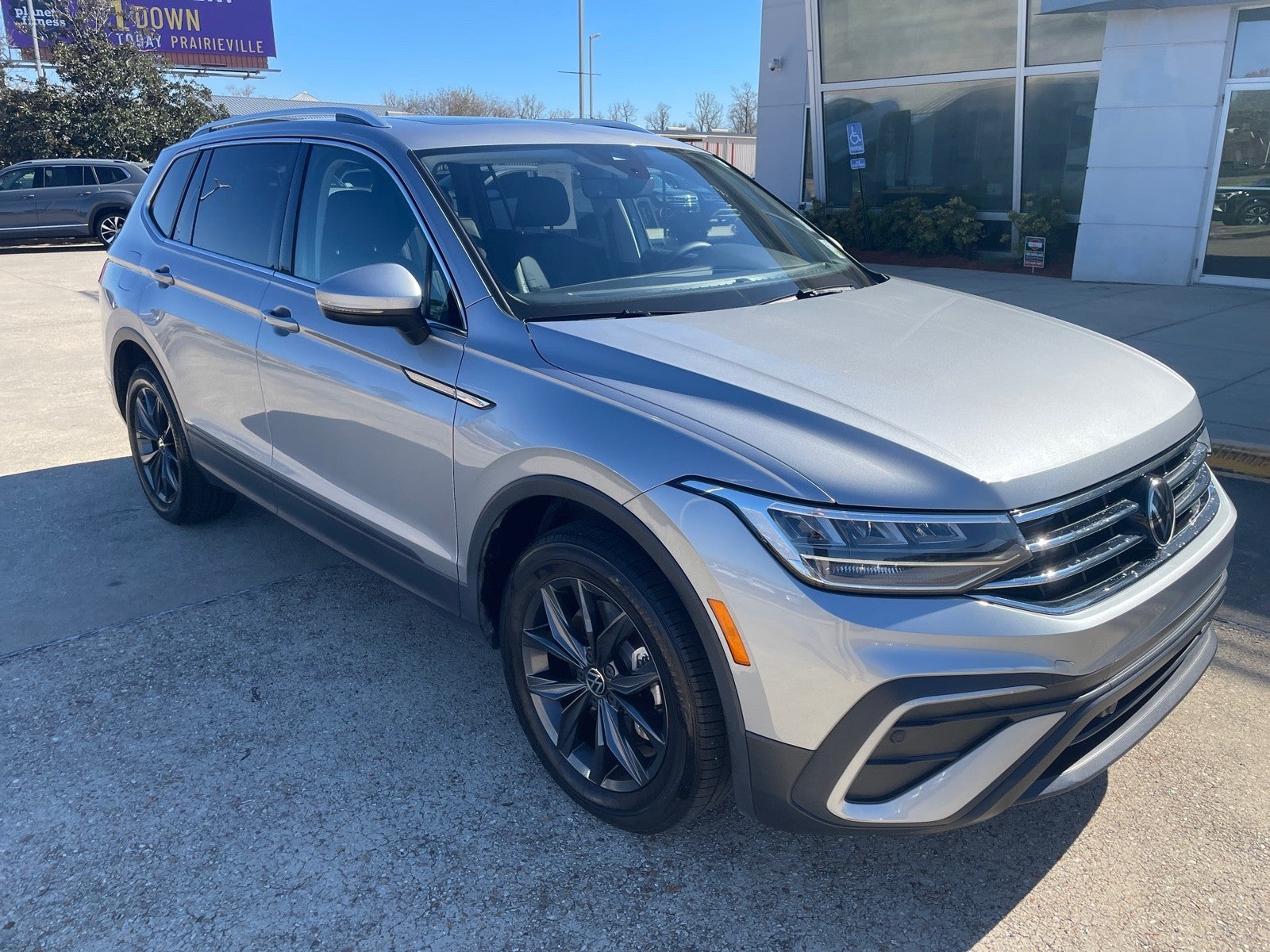 2023 Volkswagen Tiguan SE