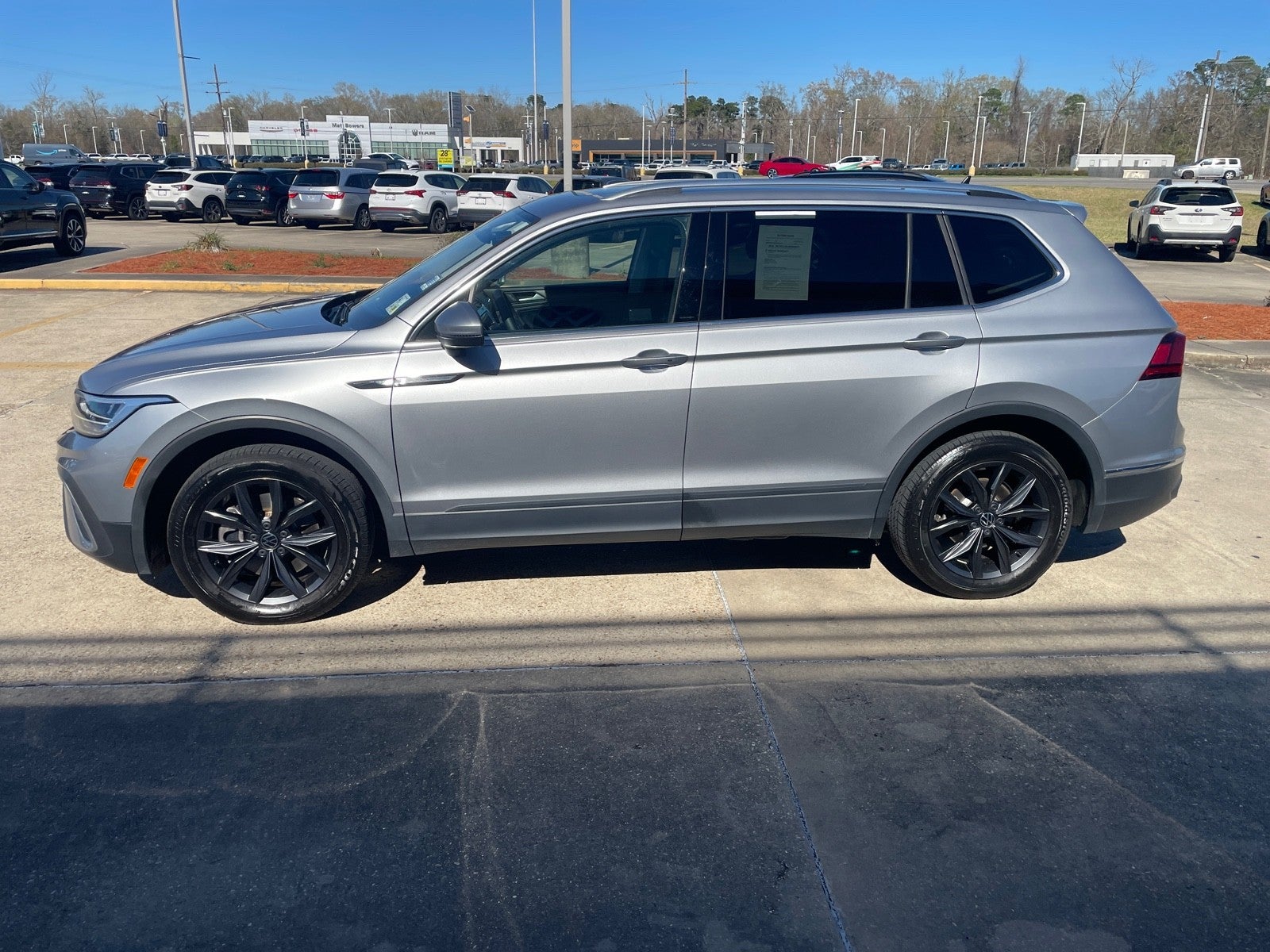 2023 Volkswagen Tiguan SE