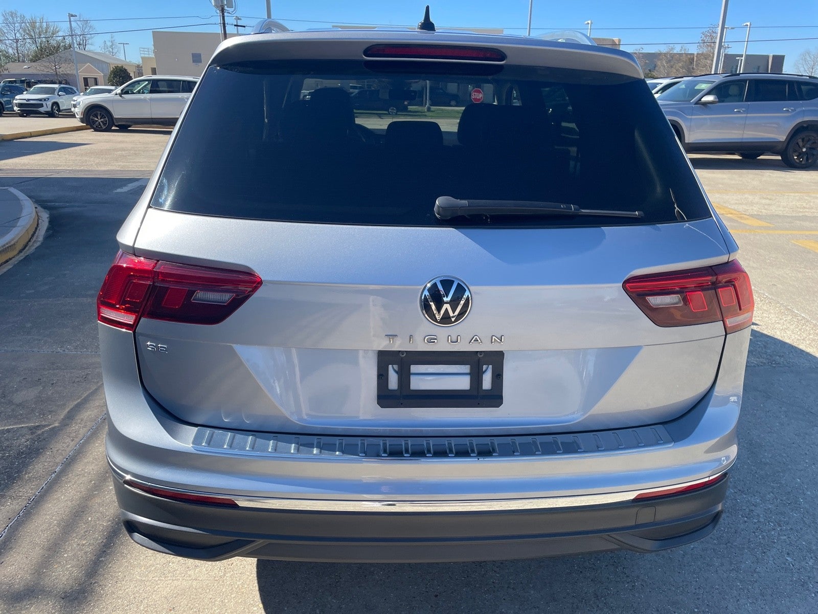 2023 Volkswagen Tiguan SE
