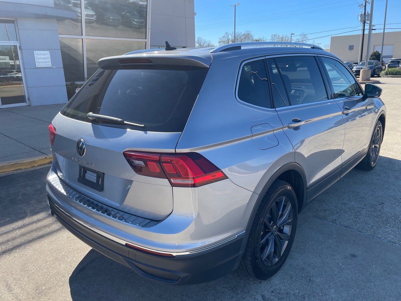 2023 Volkswagen Tiguan SE