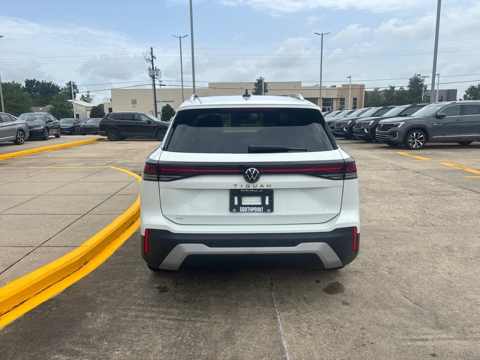 2026 Volkswagen Tiguan SE