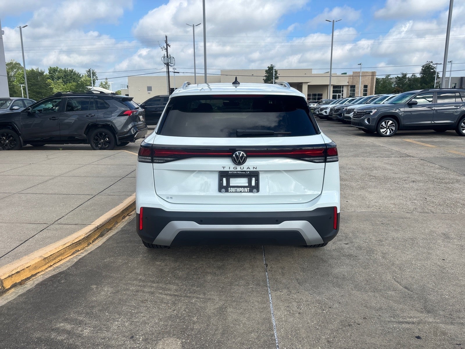 2026 Volkswagen Tiguan SE