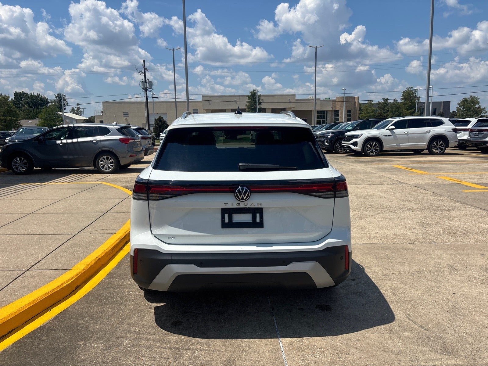 2026 Volkswagen Tiguan SE