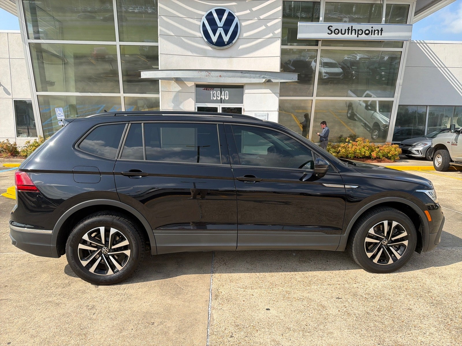2023 Volkswagen Tiguan S