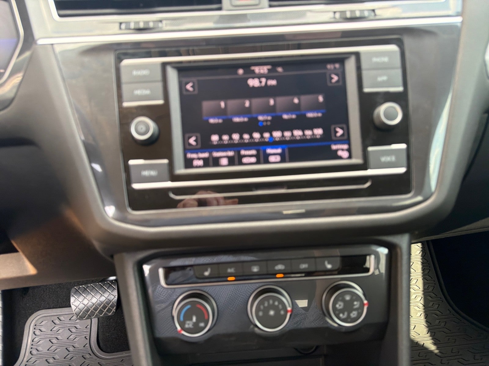 2023 Volkswagen Tiguan S