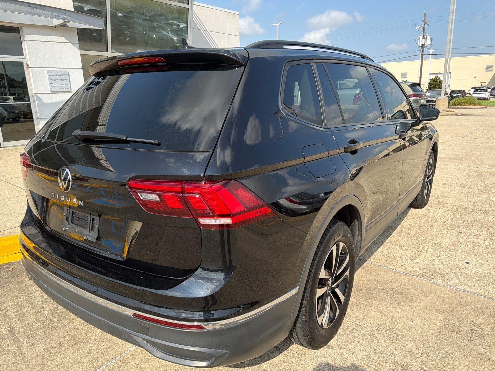 2023 Volkswagen Tiguan S