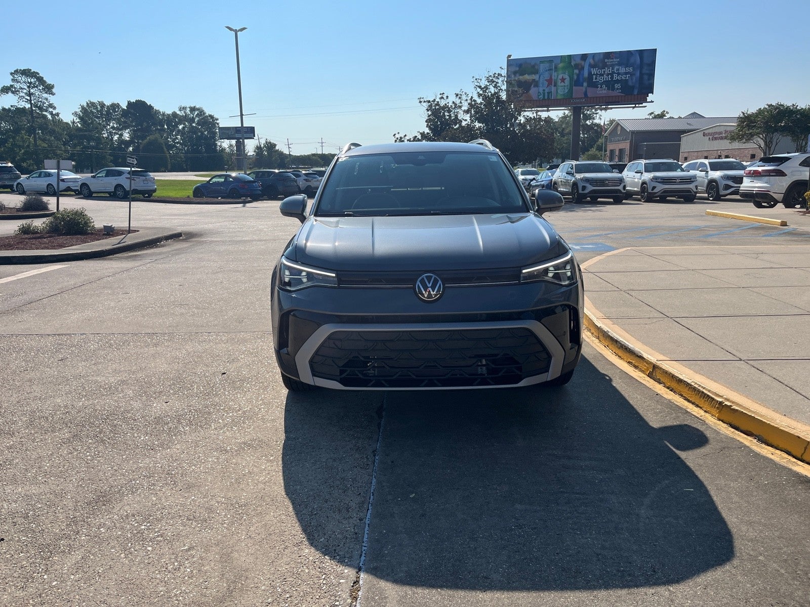 2025 Volkswagen Taos SE