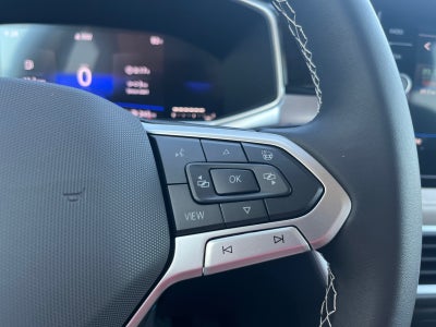 2025 Volkswagen Taos SE