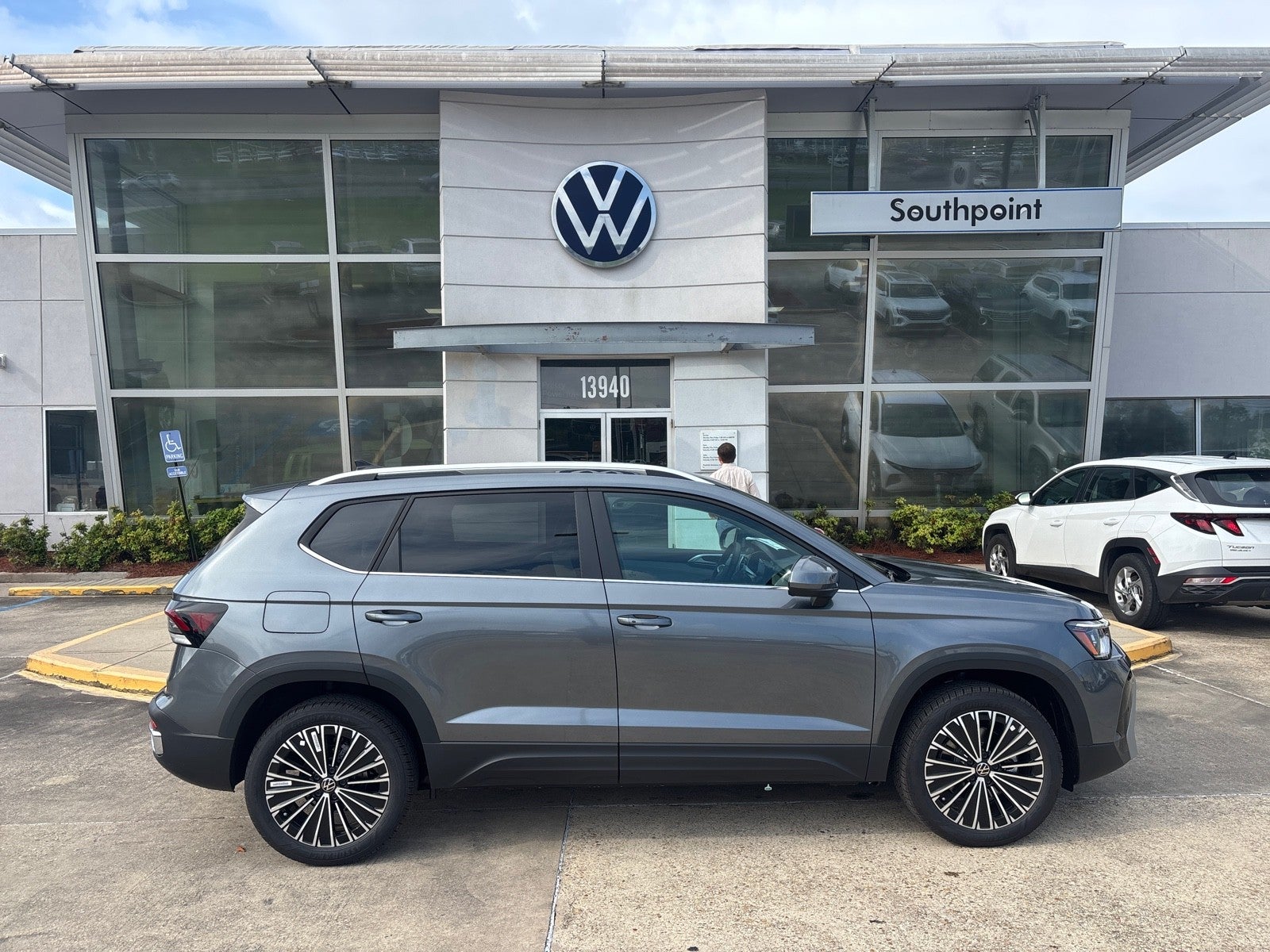 2026 Volkswagen Taos SE