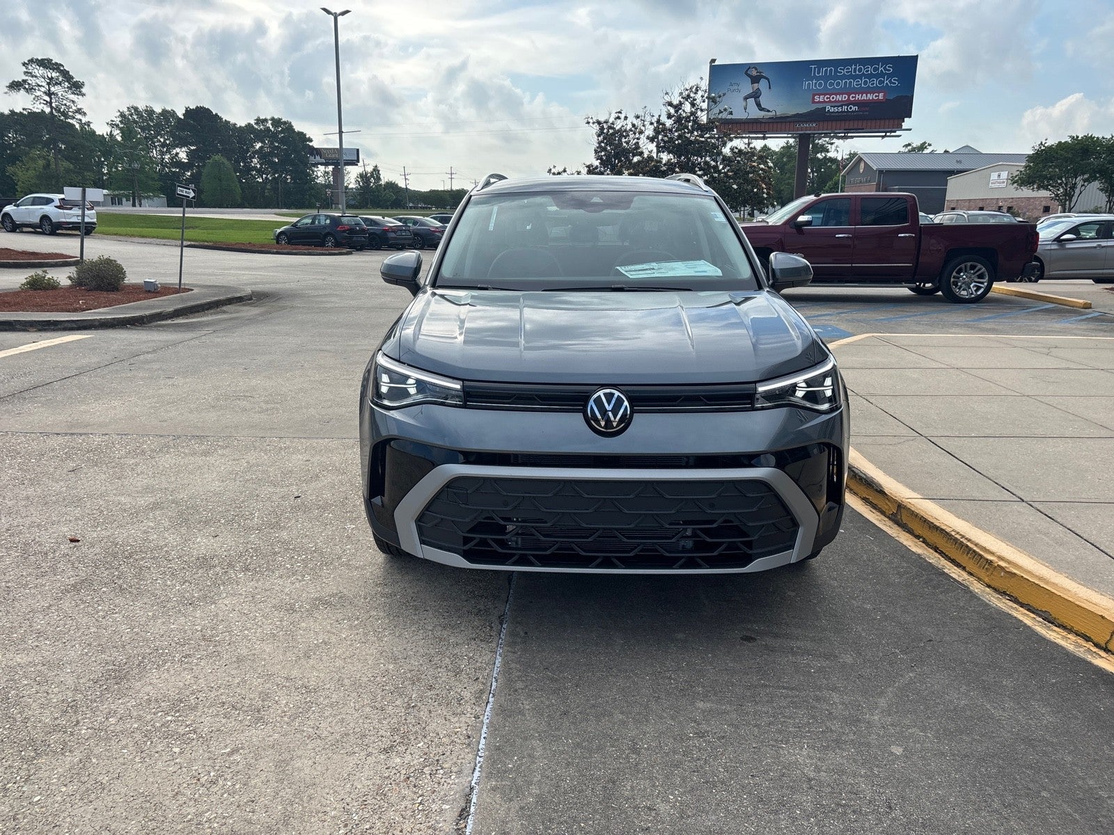 2026 Volkswagen Taos SE