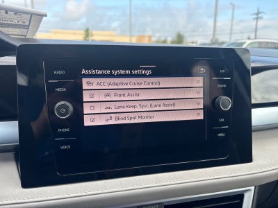 2026 Volkswagen Taos SE