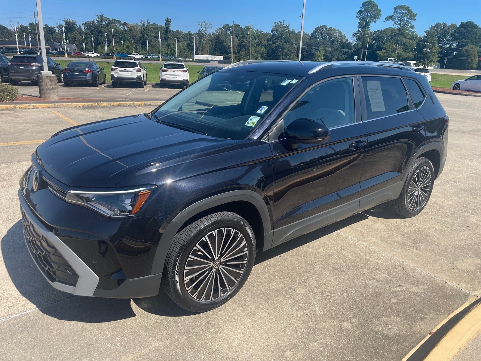 2025 Volkswagen Taos SE