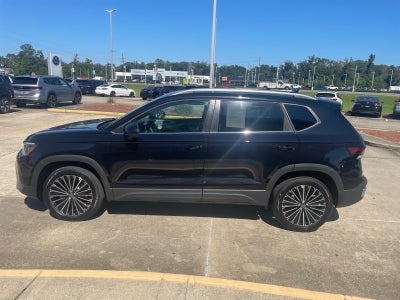 2025 Volkswagen Taos SE