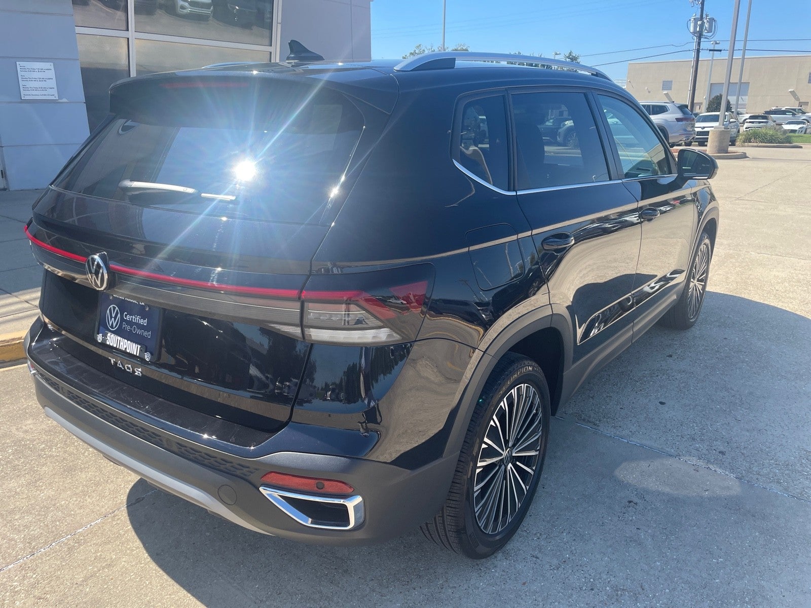 2025 Volkswagen Taos SE