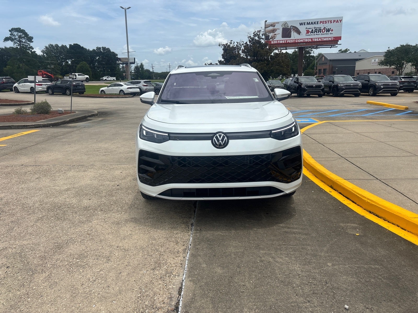 2026 Volkswagen Tiguan SEL R-Line Turbo