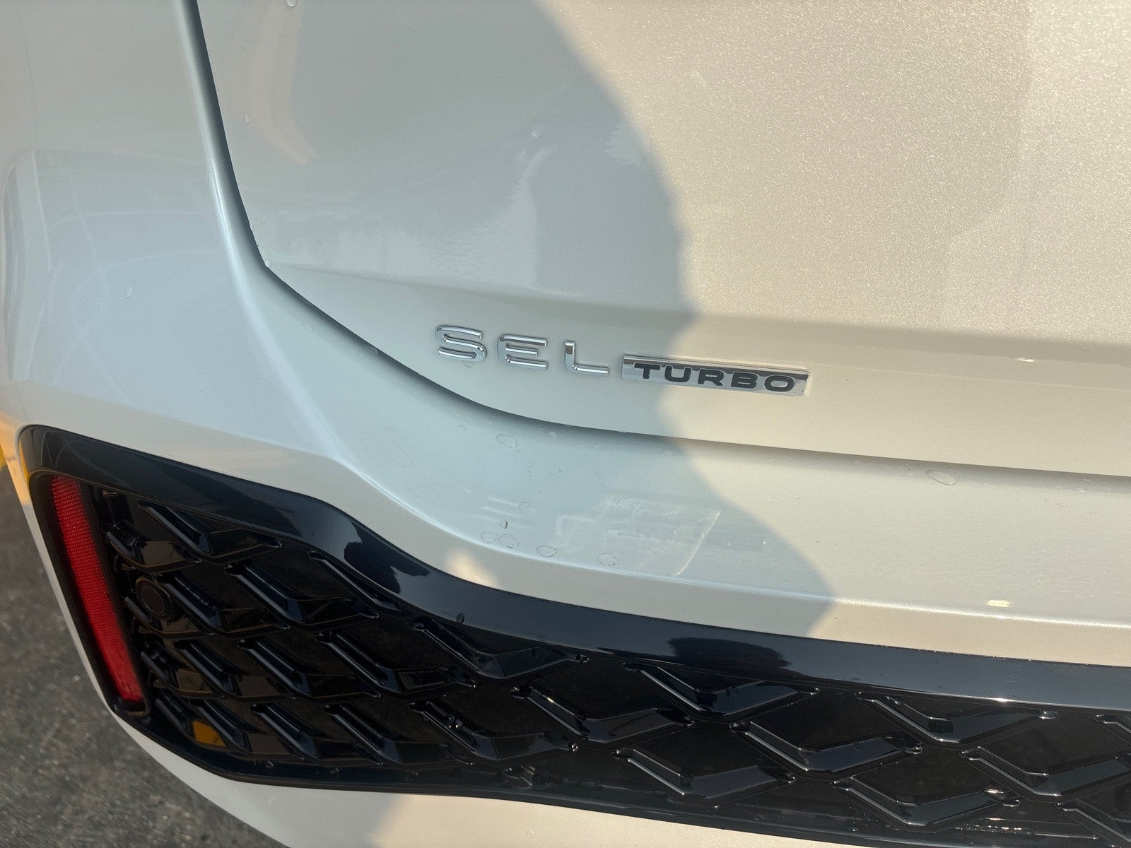 2026 Volkswagen Tiguan SEL R-Line Turbo