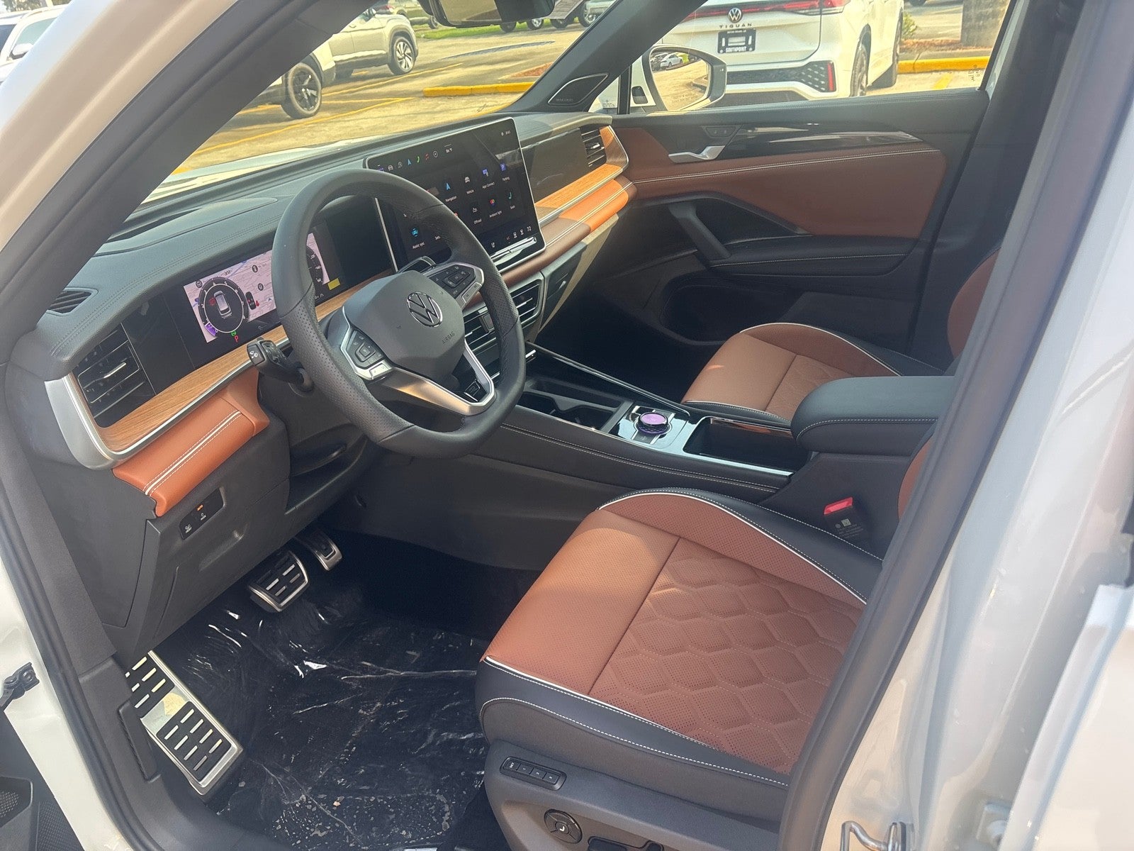 2026 Volkswagen Tiguan SEL R-Line Turbo